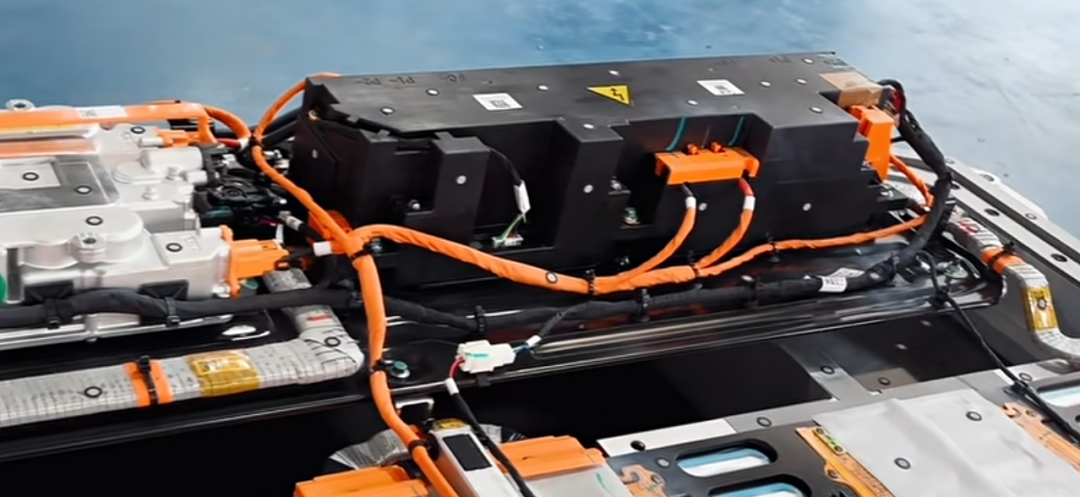 动力电池配电盒BDU安全设计(三三)小鹏终于把BMS塞进了BDU