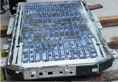 动力电池模组系统安全设计(二二)多面液冷+回形框内嵌相变材料的正立模组