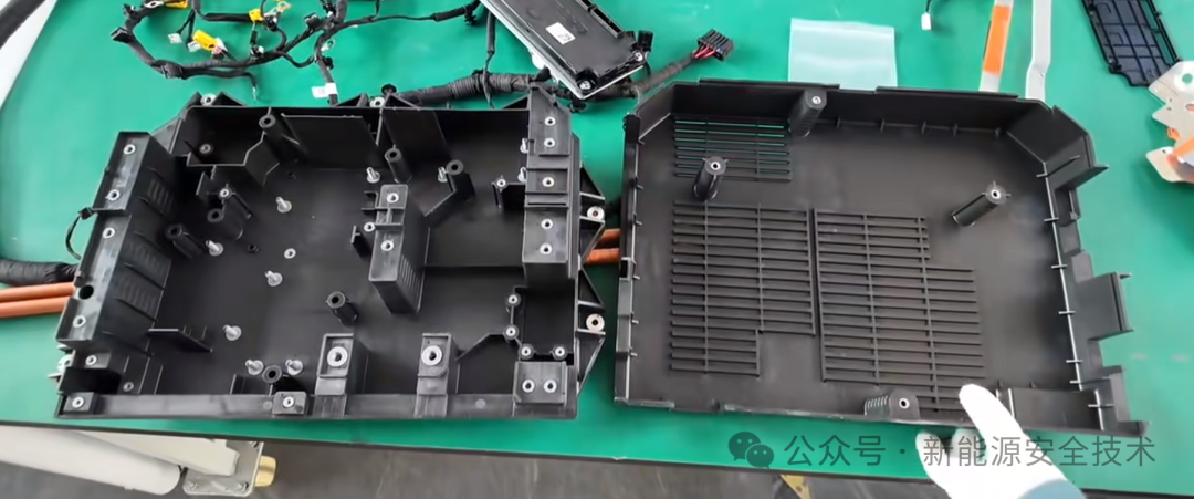 动力电池配电盒BDU安全设计(一)壳体