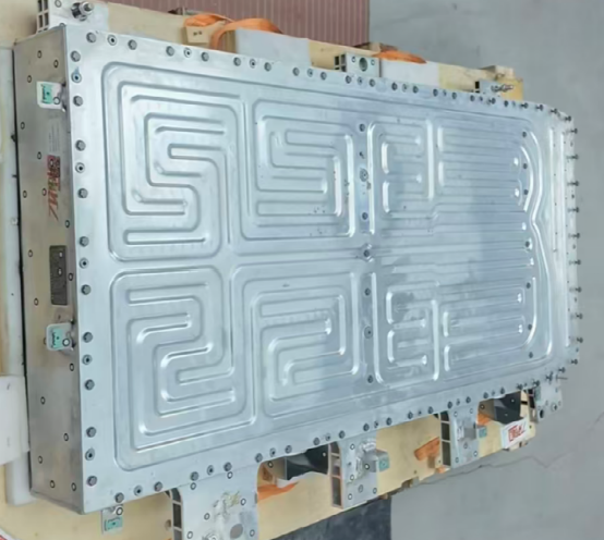 动力电池模组系统安全设计(二二)多面液冷+回形框内嵌相变材料的正立模组