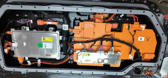 动力电池配电盒BDU安全设计（三十）小米SU7 BDU技术分析